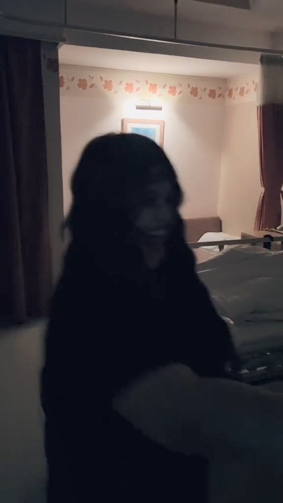 แกล้งหลอกผี